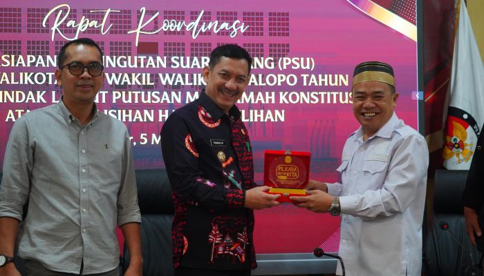 Pj Wali Kota Palopo Hadiri Rakor Persiapan PSU Pilwalkot di KPU Sulsel