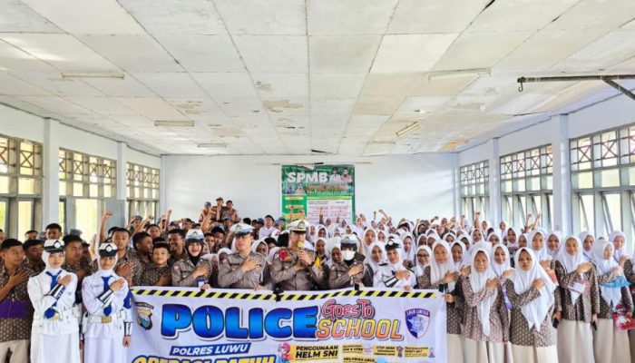Satlantas Polres Luwu Edukasi Pelajar Lewat “Police Goes to School” di SMAN 12